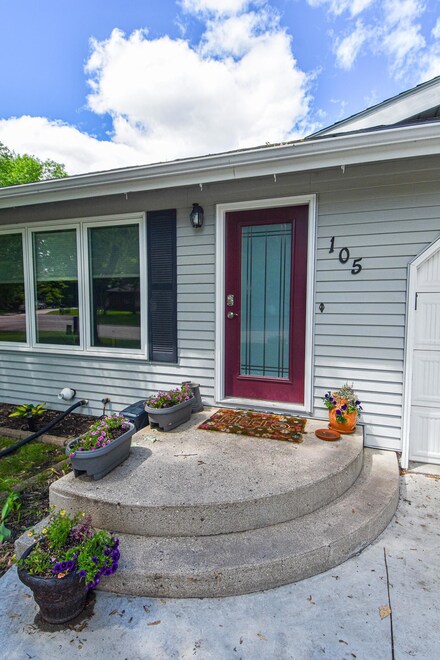 105 Fosse Ct, Thief River Falls, MN 56701