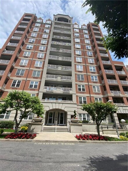 50 Oceana Dr W Unit 5F, Brooklyn, NY 11235