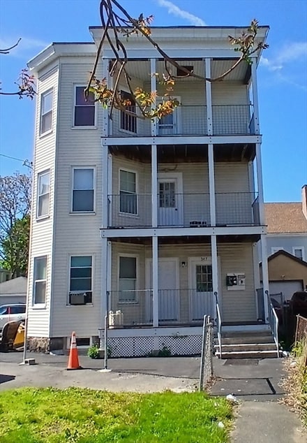347 Summer St, Lynn, MA 01905