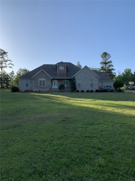 1810 Southlake Dr, Opelika, AL 36804