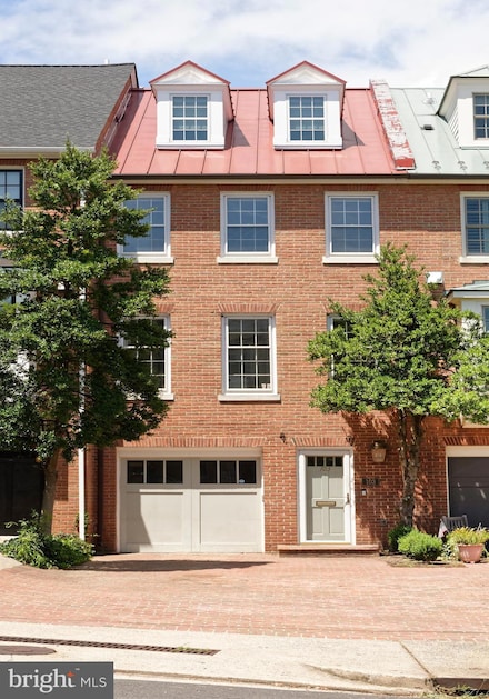 103 Franklin St, Alexandria, VA 22314