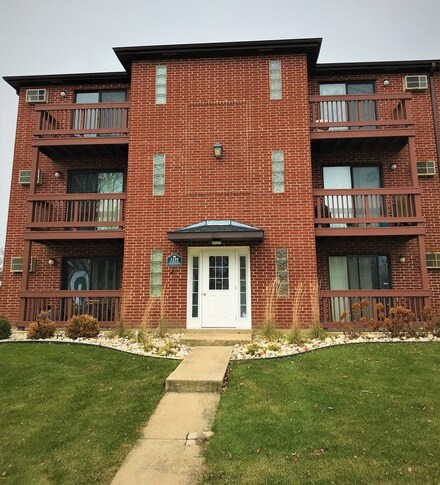1130 Evergreen Ave Unit 3A, Glendale Heights, IL 60139