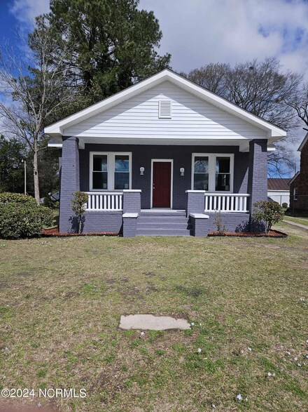 104 E Highland Ave, Kinston, NC 28501
