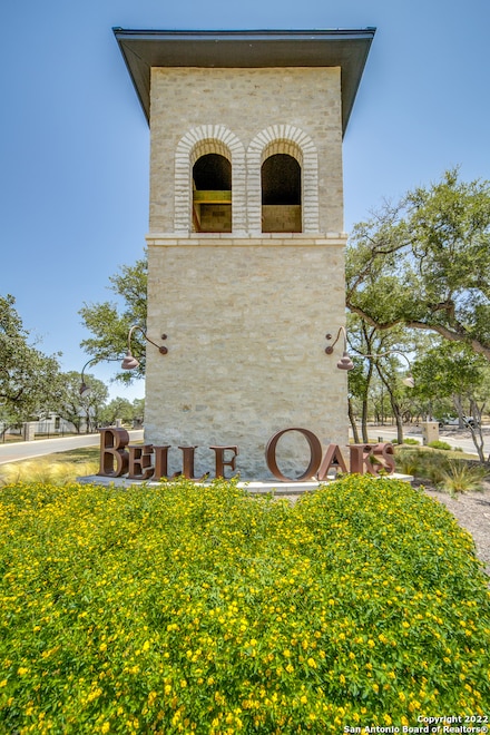 725 Live Oak Ridge Rd, Bulverde, TX 78163