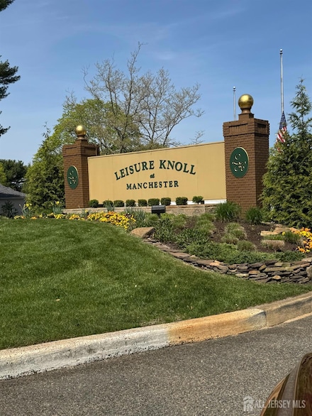 93 Mansfield Ave, Manchester, NJ 08759