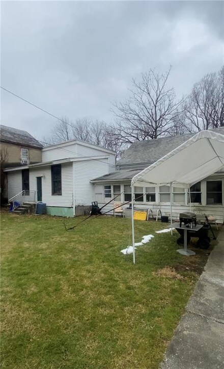 106 Werner Ln, Wind Gap, PA 18091