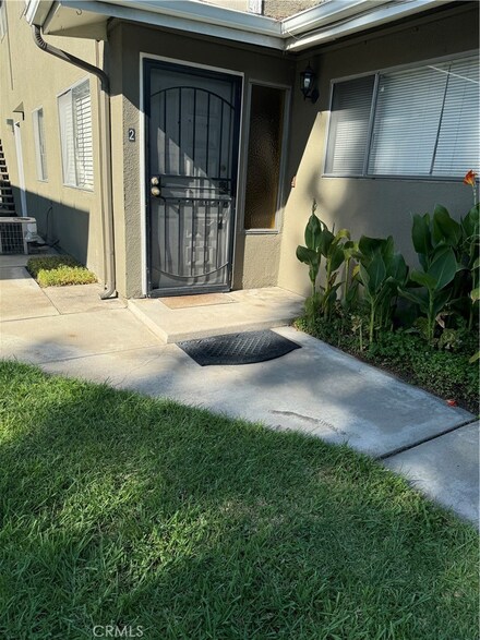 1301 W 8th St Unit 2, Upland, CA 91786