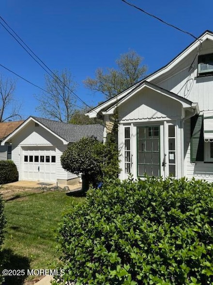326 Sherwood Dr, Keyport, NJ 07735