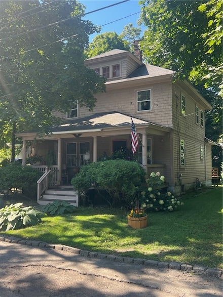65 Spruce St, Warwick, RI 02886