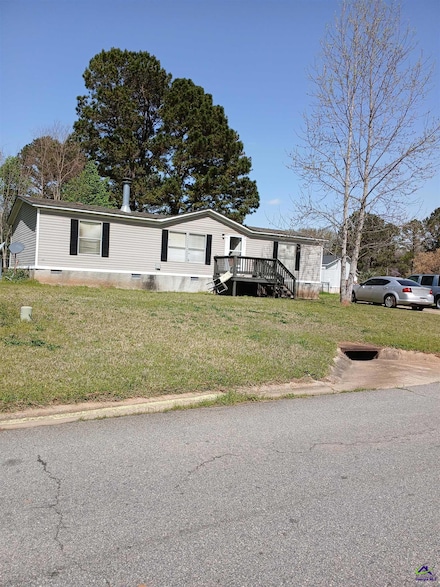221 Hanover Dr, Byron, GA 31008