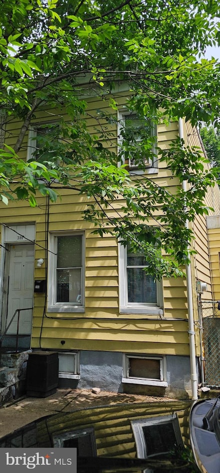 386 3rd St, Trenton, NJ 08611