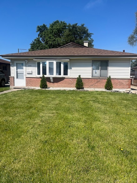 1376 Greenbay Ave, Calumet City, IL 60409
