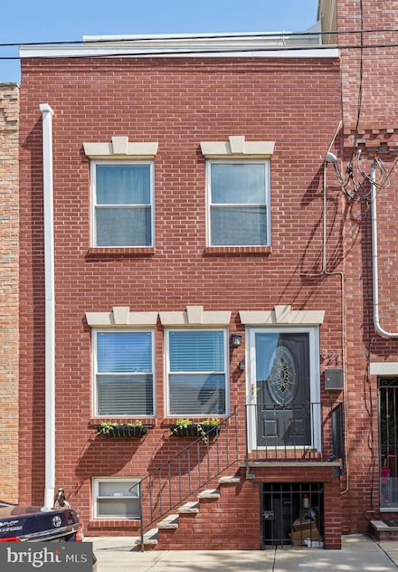 821 Mountain St, Philadelphia, PA 19148