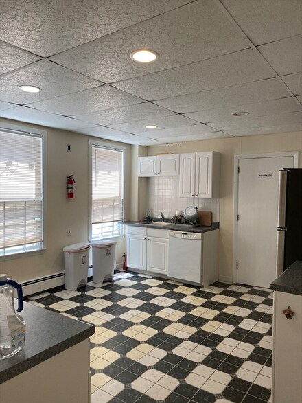 214 Broadway Unit 1, Cambridge, MA 02139