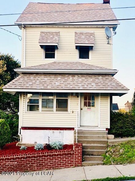 905 N Vine St, Hazleton, PA 18201