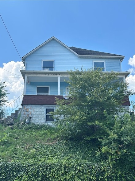 403 Lowell St, Vandergrift, PA 15690