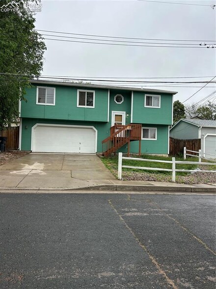 1318 Race St, Colorado Springs, CO 80904