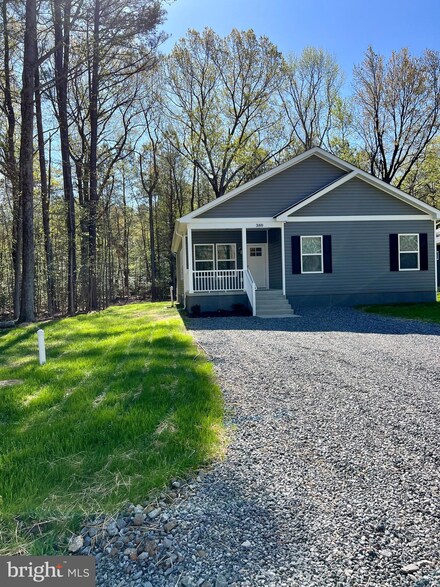 380 Circle Ln, Colonial Beach, VA 22443