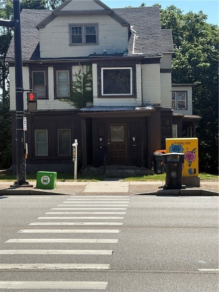 1008 Lake Ave, Rochester, NY 14613