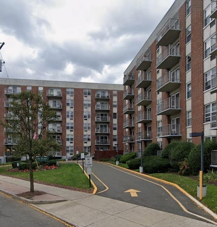 35 Park Ave Unit 4N, Suffern, NY 10901