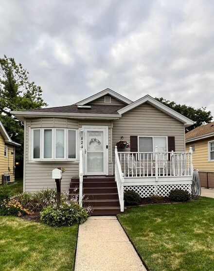824 169th Place, Hammond, IN 46324