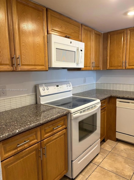 7010 NW 186th St Unit 5-416, Hialeah, FL 33015