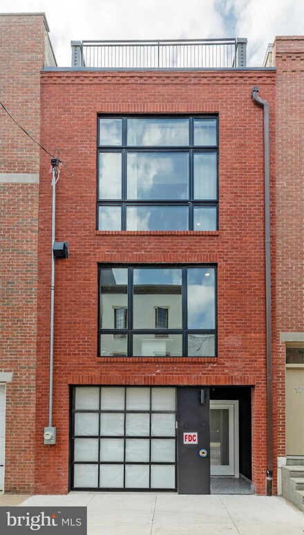 1714 Montrose St, Philadelphia, PA 19146
