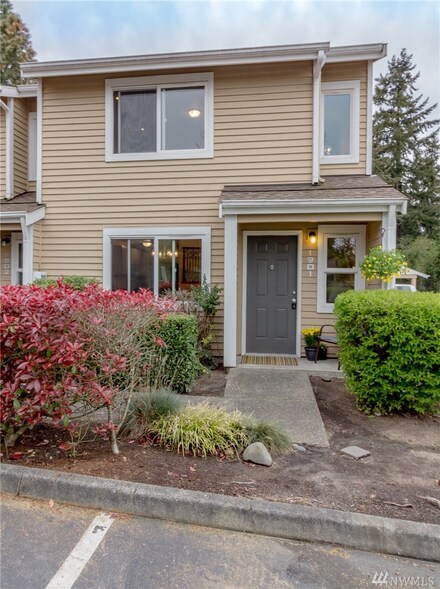 23717 12th Place S Unit 1901, Des Moines, WA 98198