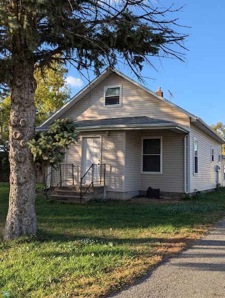 171 3rd St N, Casselton, ND 58012