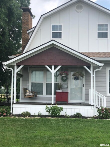 4289 Parakeet Rd, Tamaroa, IL 62888
