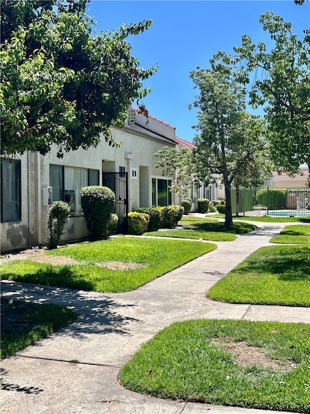 1305 W Latham Ave, Hemet, CA 92543