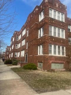 7956 S Rhodes Ave, Chicago, IL 60619