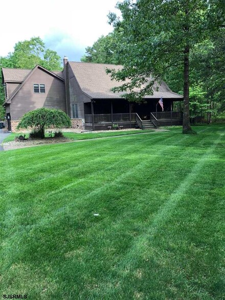 2571 6th Ave, Hammonton, NJ 08037