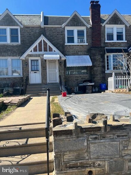3210 Knorr St, Philadelphia, PA 19149