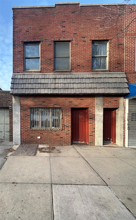 75-11 Myrtle Ave, Flushing, NY 11385