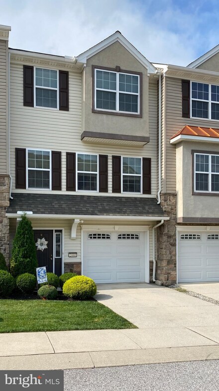 2444 Schultz Way Unit 23, York, PA 17402