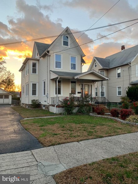 120 Lippincott Ave, Riverside, NJ 08075