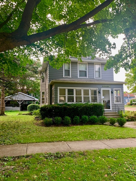 128 N 5th St Unit 3, Geneva, IL 60134