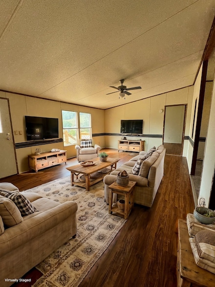 227 Green Hill Rd, Pleasant Shade, TN 37145