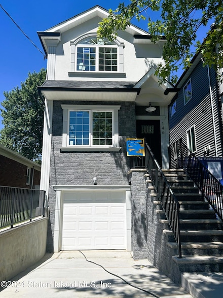 146 van Name Ave, Staten Island, NY 10303