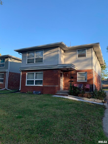 1547 22nd Ave, Rock Island, IL 61201