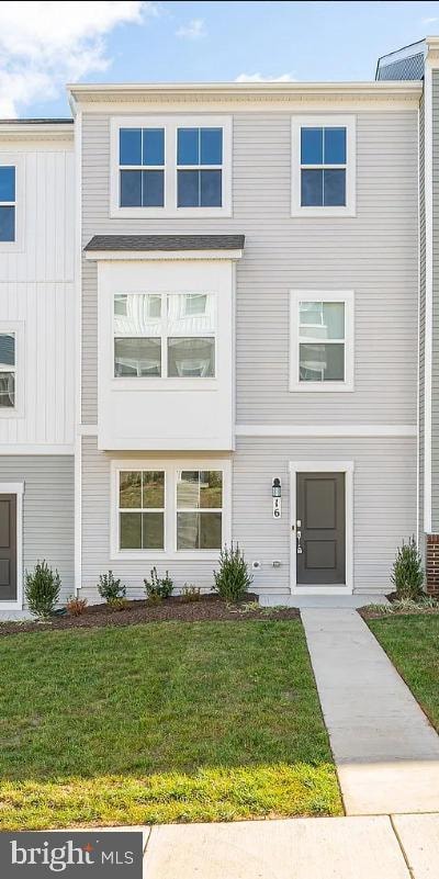 16 Brookfield Mews, Ranson, WV 25438