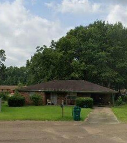 805 Obryan Cir, Winona, MS 38967