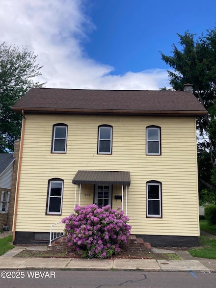 215 E 8th St, Watsontown, PA 17777