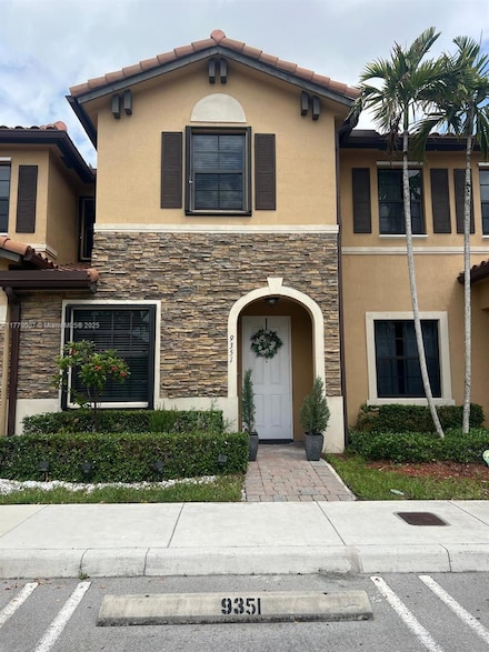 9351 W 33rd Ln Unit 9351, Hialeah, FL 33018