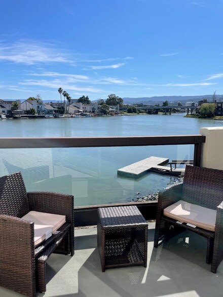 240 Shorebird Cir, Redwood City, CA 94065