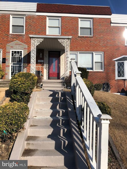 5521 Whitwood Rd, Baltimore, MD 21206