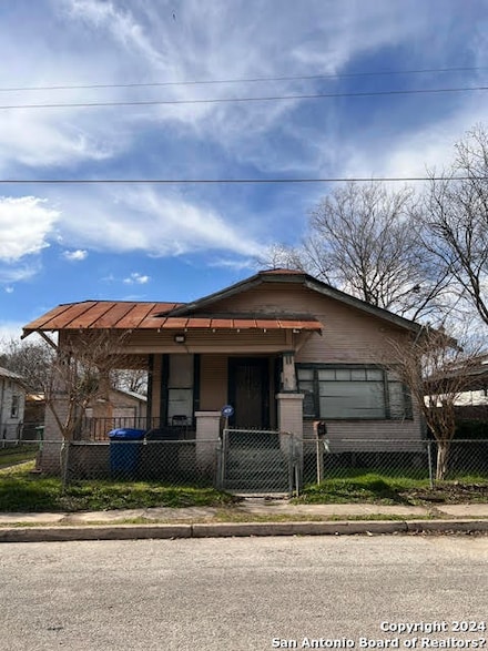 311 S Monumental St, San Antonio, TX 78203