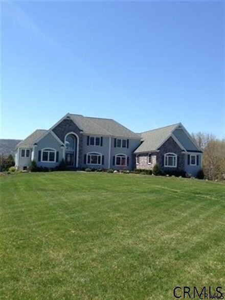 821 Meadowdale Rd, Altamont, NY 12009