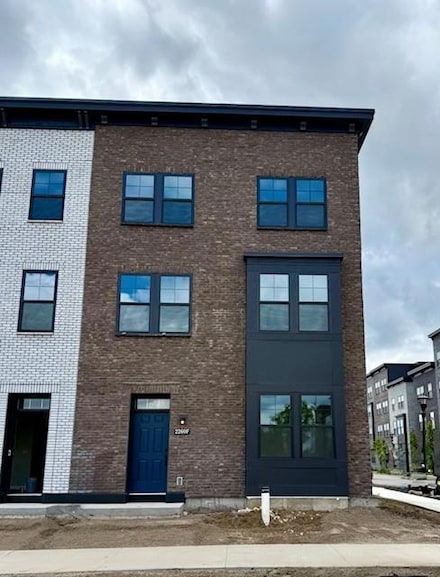 2260 Village Way Unit F, Saint Paul, MN 55116